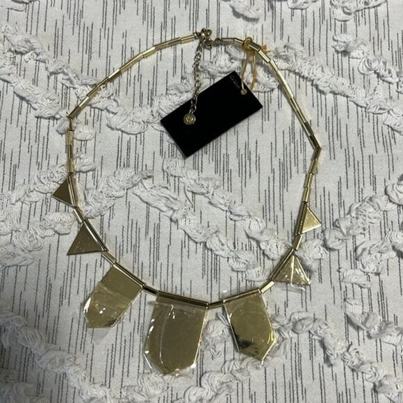 House of Harlow 1960 Emerald Resin Five Station Necklace New - Picture 3 of 3